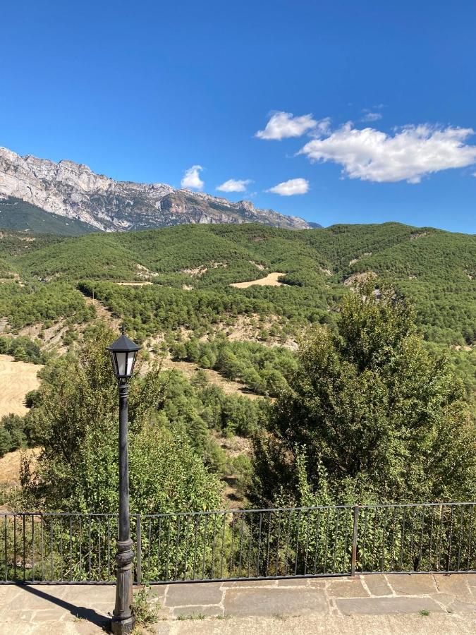 Vistas A La Montana En Un Pueblo Con Encanto. El Pueyo de Araguás 외부 사진